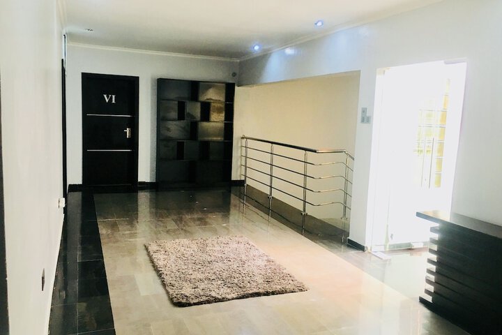 Ballroom/Hall 21 of 23