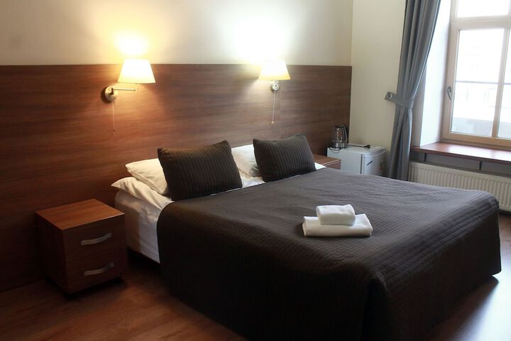 Room 27 of 52