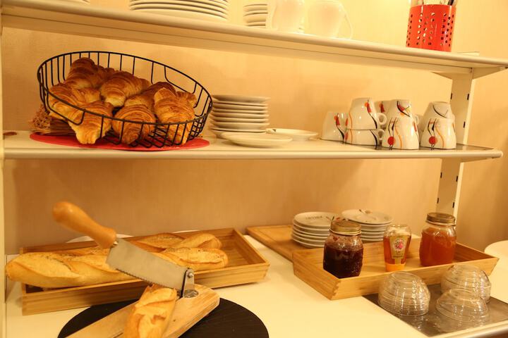 Breakfast/Coffee Service 43 of 49