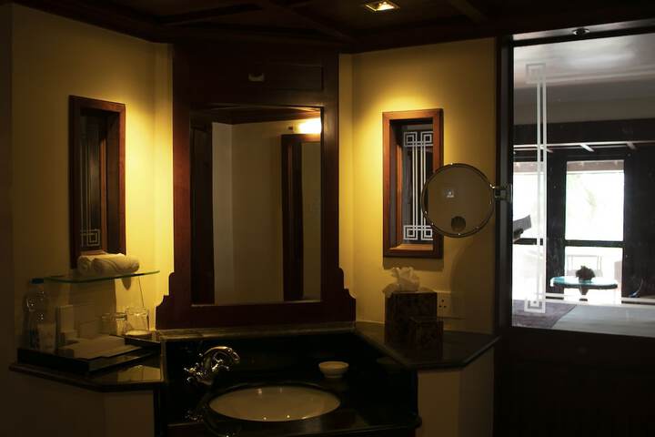 Room 36 of 81