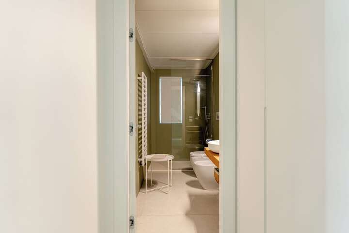 Room 125 of 182