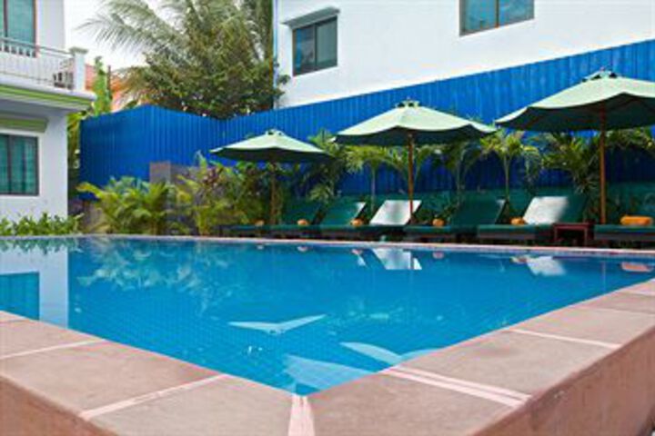Pool 33 of 38