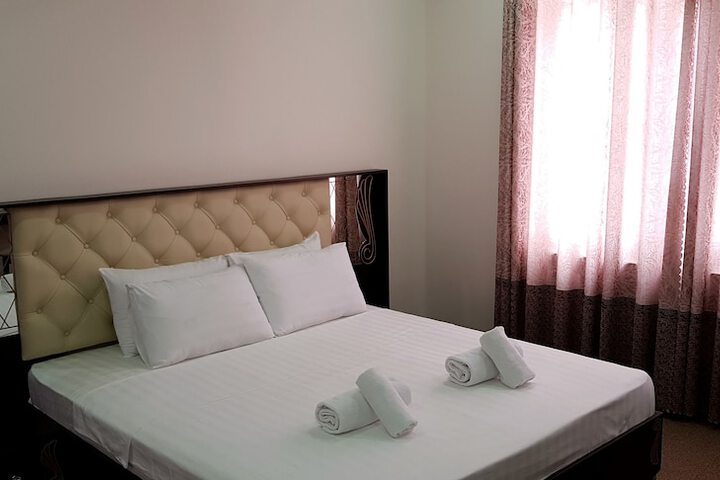 Room 7 of 51