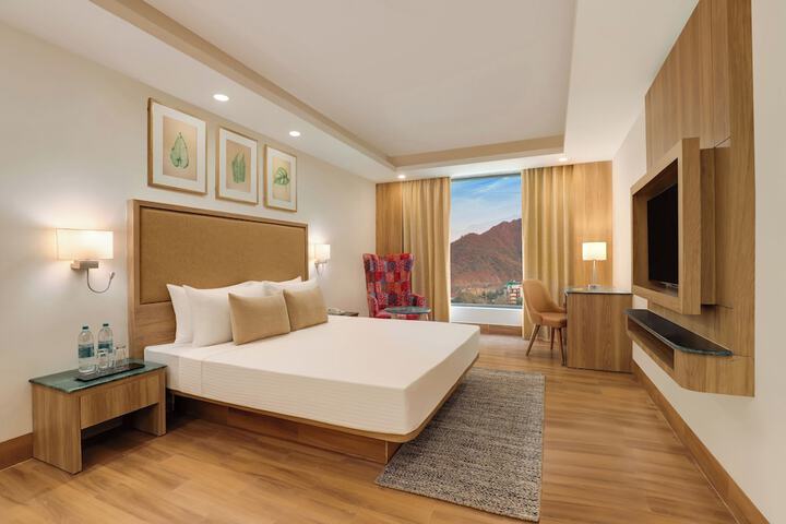 Room 25 of 57