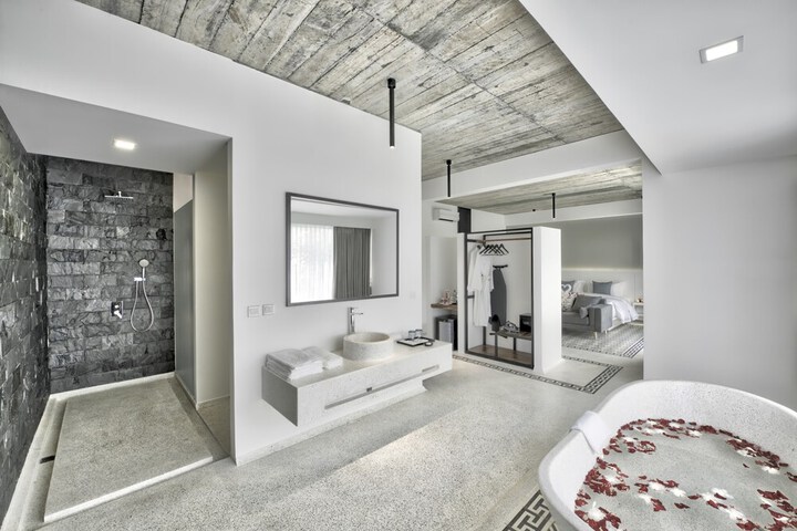 Room 21 of 44