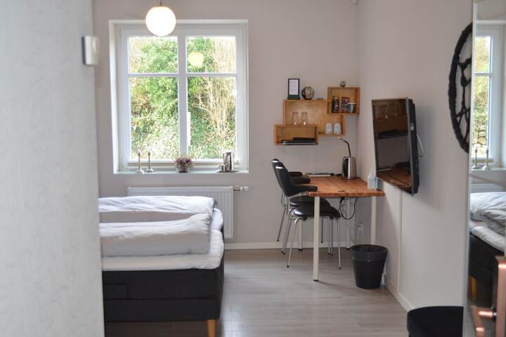 Room 18 of 135