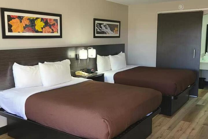 2 Double Beds (6 of 7)