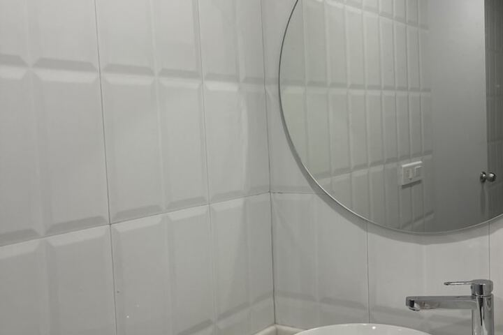 Room 14 of 18
