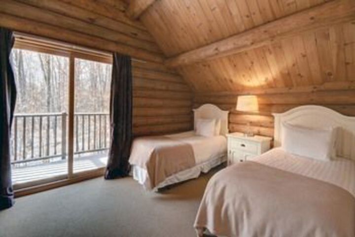 Room 10 of 32