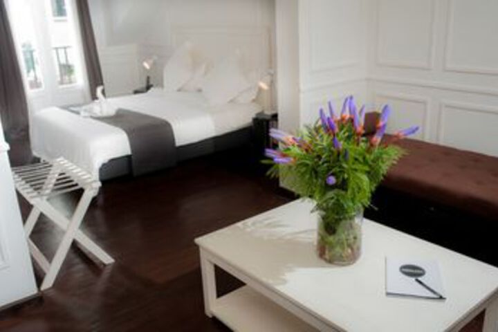 Room 10 of 39