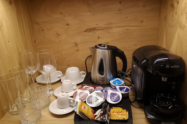 Breakfast/Coffee Service 38 of 90