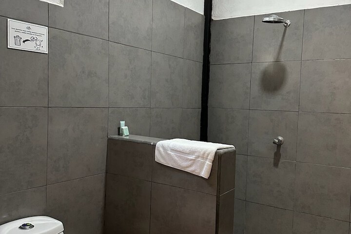 Room 46 of 59