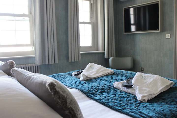 Room 35 of 112