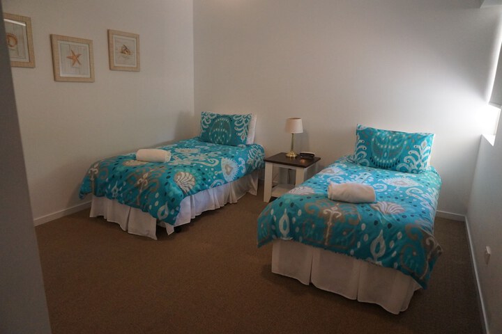 Room 12 of 101