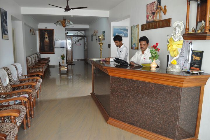 Entrance & Lobby