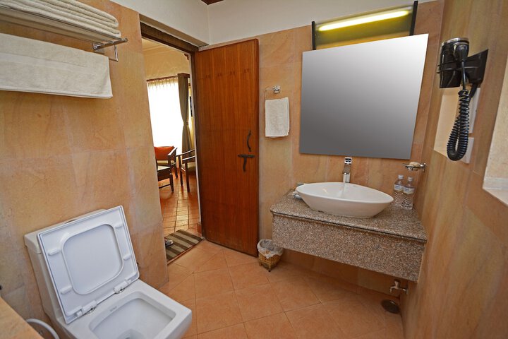 Room 20 of 49