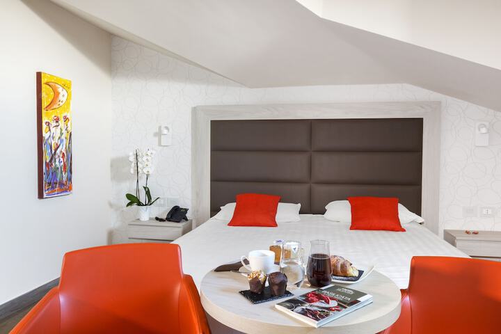 Room 20 of 155