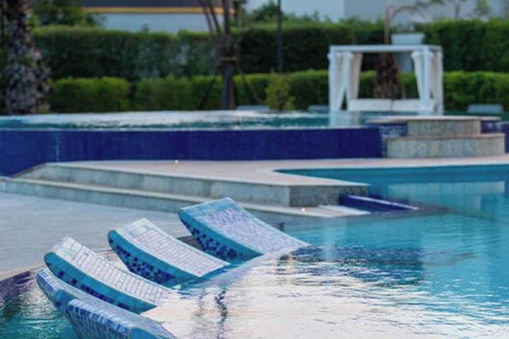 Pool 155 of 313