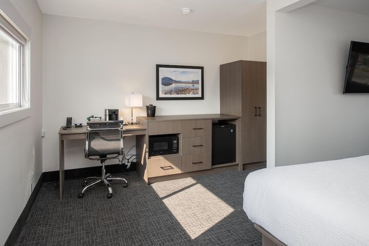 Room 8 of 38