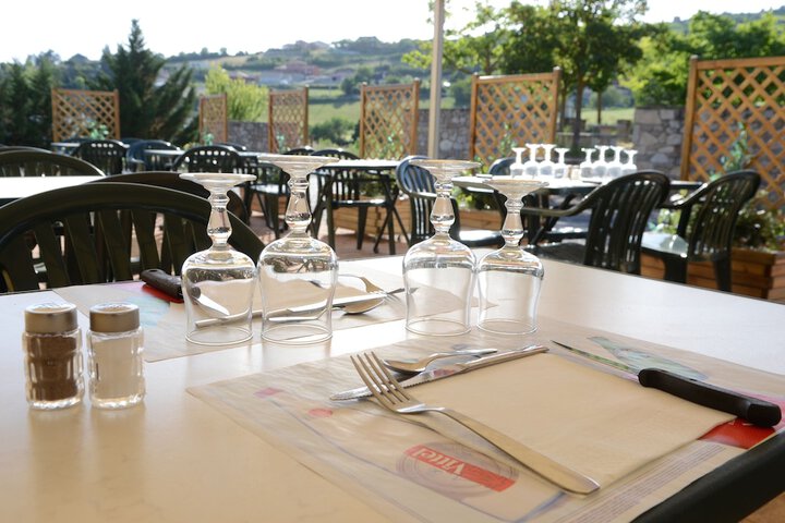 Dining 63 of 67