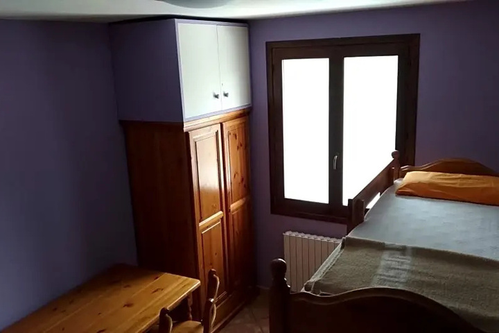 Room 5 of 13