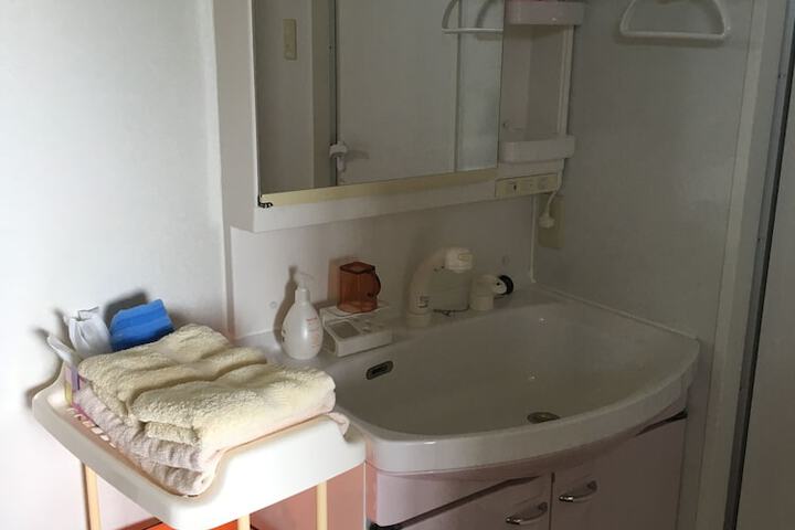 Room 15 of 17