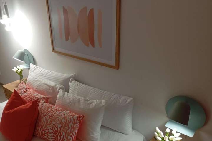 Room 4 of 6