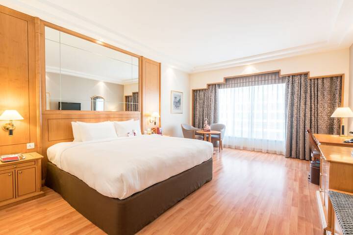 Room 30 of 97