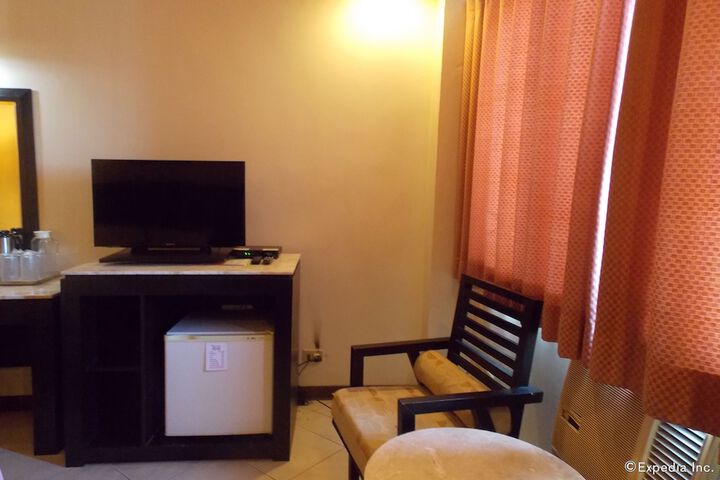 Room 18 of 36