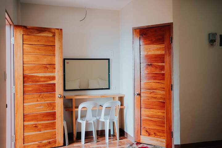 Room 6 of 24