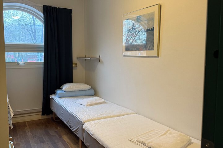 Room 37 of 81