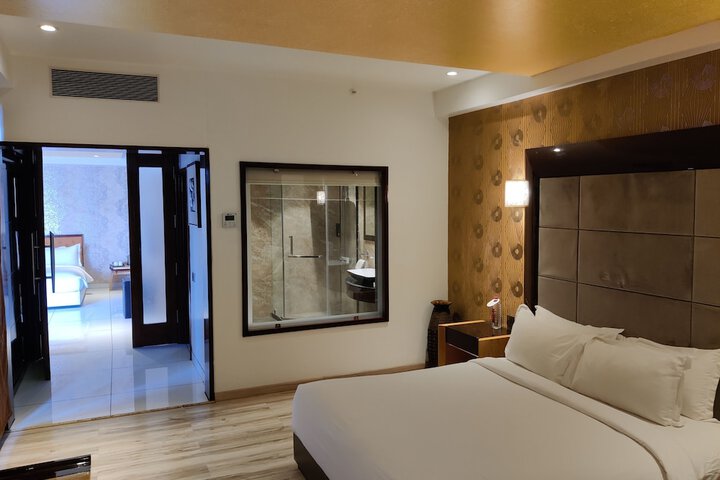 Room 19 of 49
