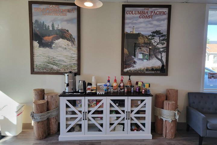 Breakfast/Coffee Service 129 of 136