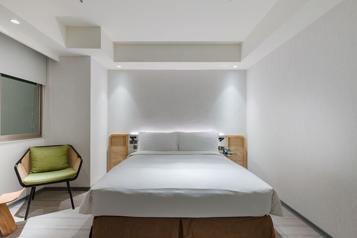 Room 25 of 50