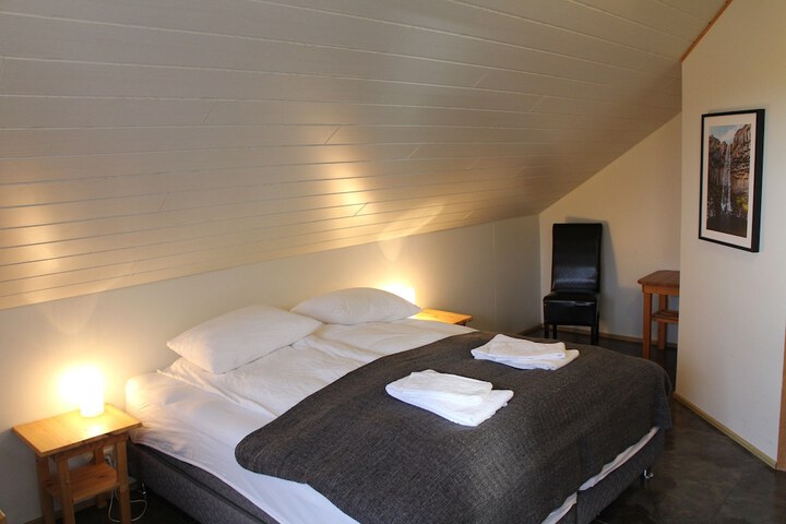 Room 27 of 71