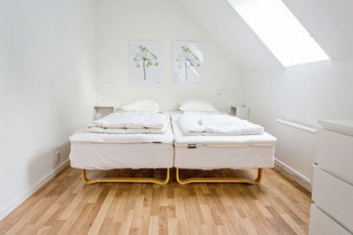 Room 8 of 20