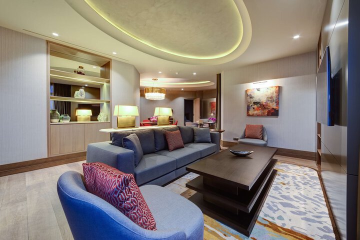 Room 28 of 151