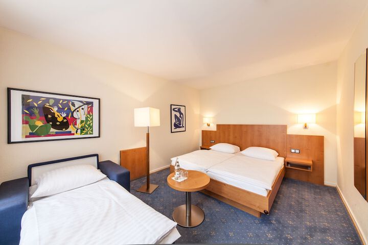 Room 7 of 35