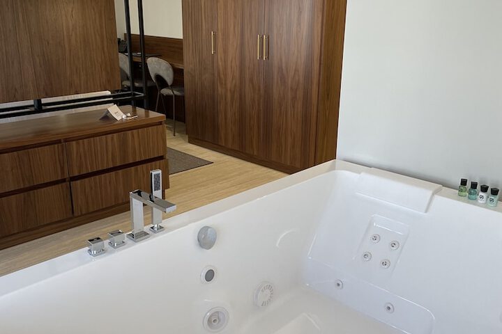 Room 21 of 70