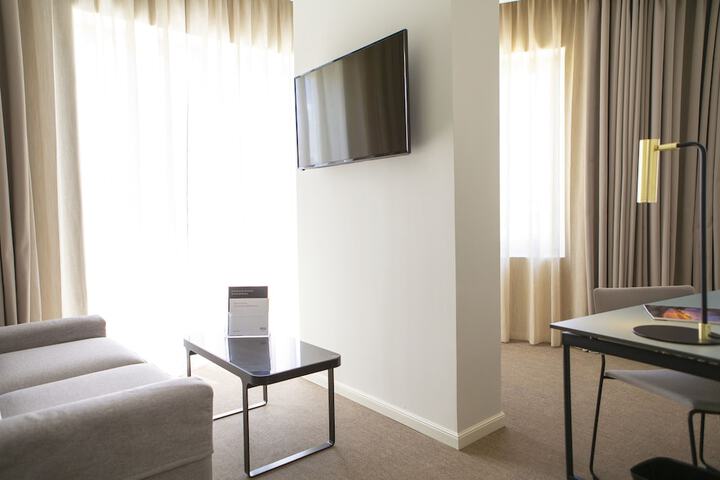 Room 25 of 202