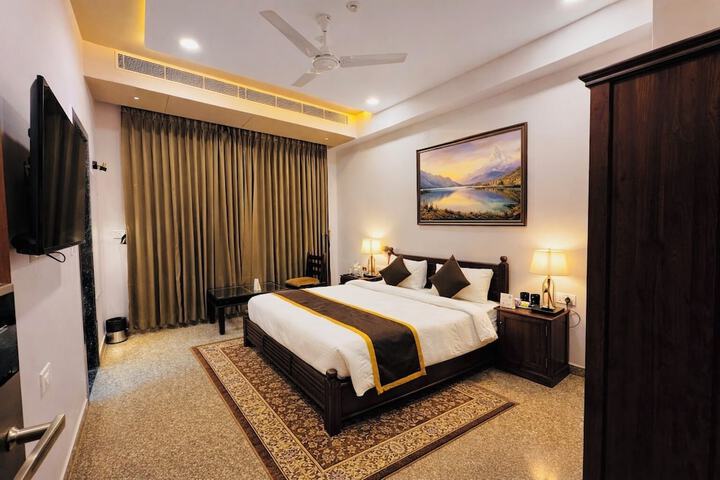 Room 6 of 43