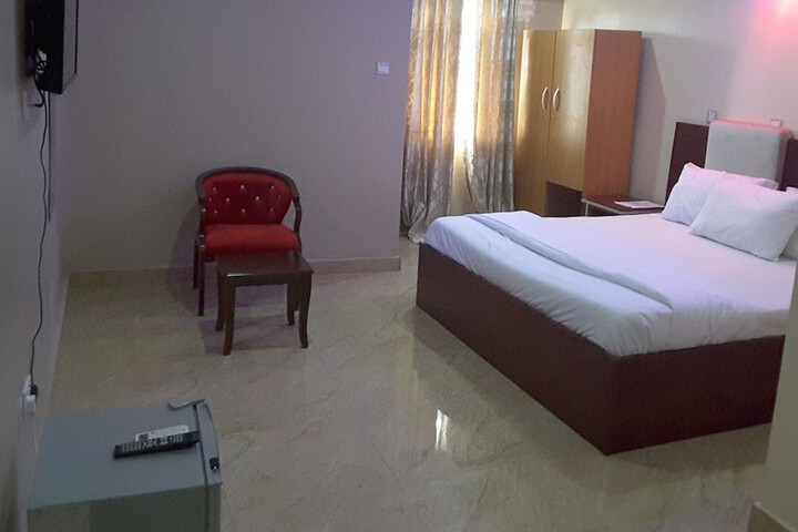 Room 5 of 30
