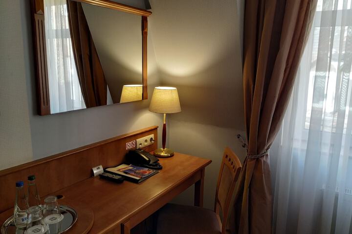 Room 25 of 70