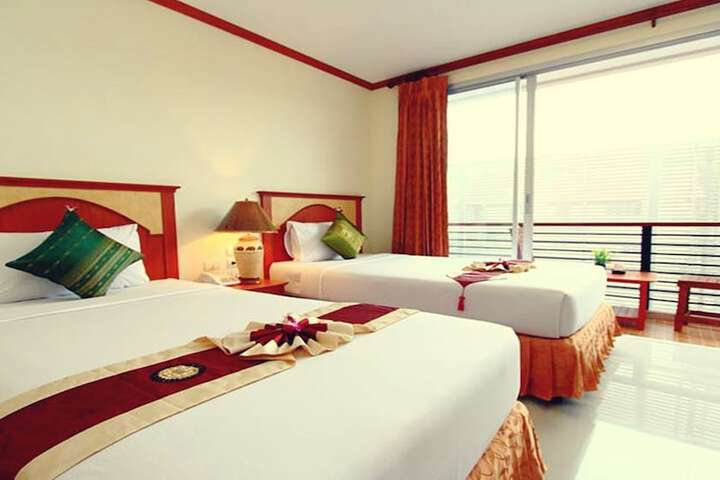 Room 13 of 65