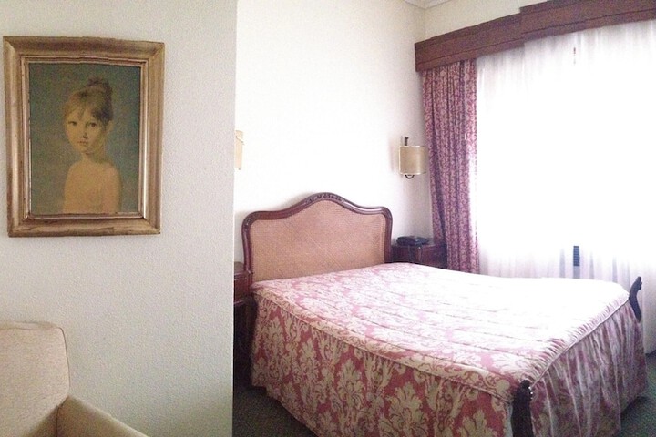 Room 11 of 46