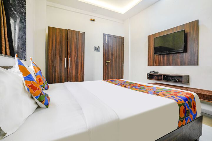Room 26 of 32