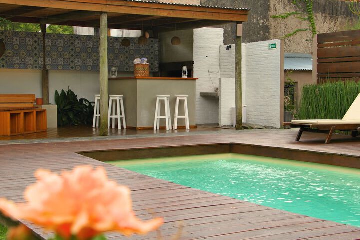 Pool 105 of 133