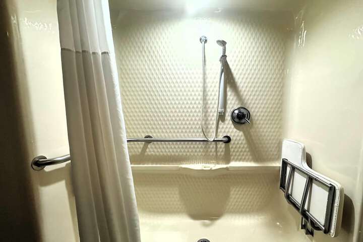 Room 75 of 95
