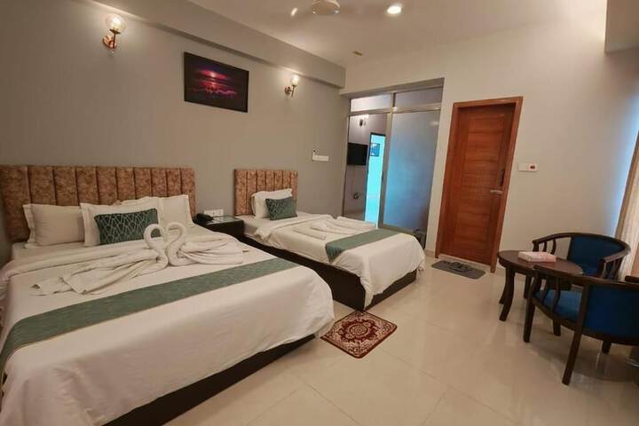 Room 32 of 73