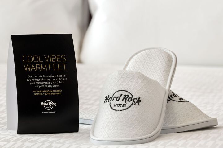 Room amenity